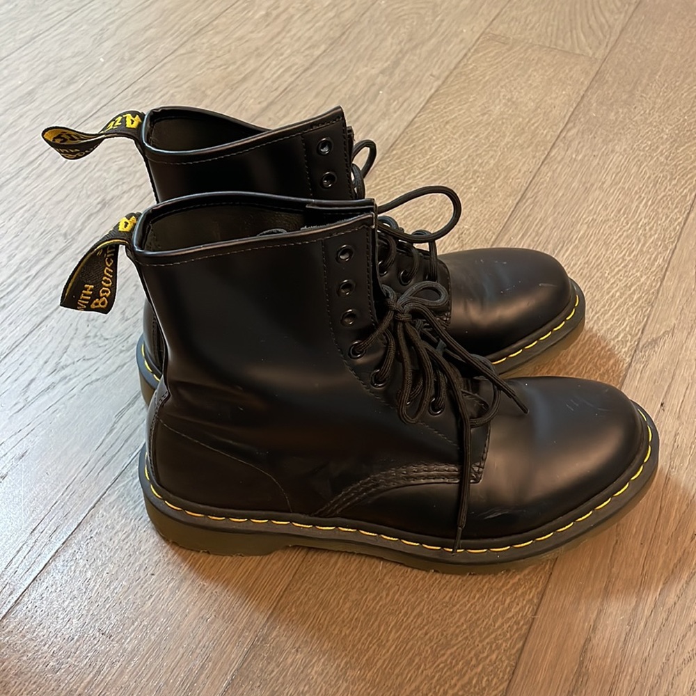 Great condition Dr. Martens - Picture 2 of 3
